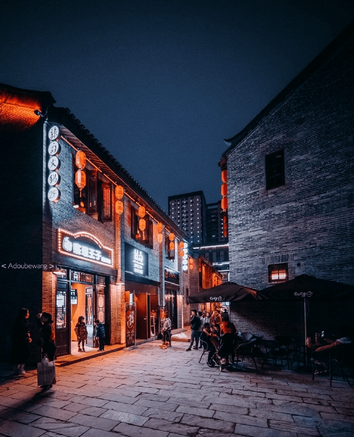 渭南夜景探秘，夜晚的街道生活