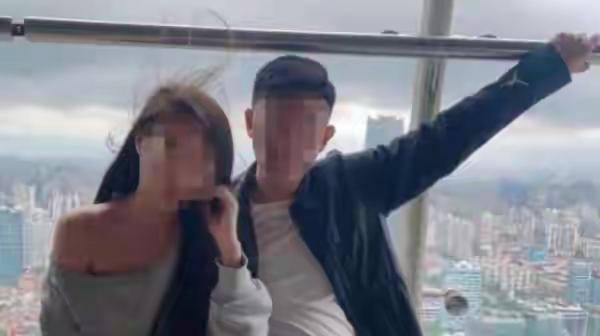 重庆姐弟坠楼案背后的甜蜜故事，生母甜品店探秘与巷弄特色甜品店探访