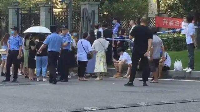 重庆姐弟坠楼案