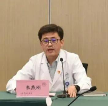 网红涌入上海三甲医院打卡拍照现象，背后的深思与观点阐述