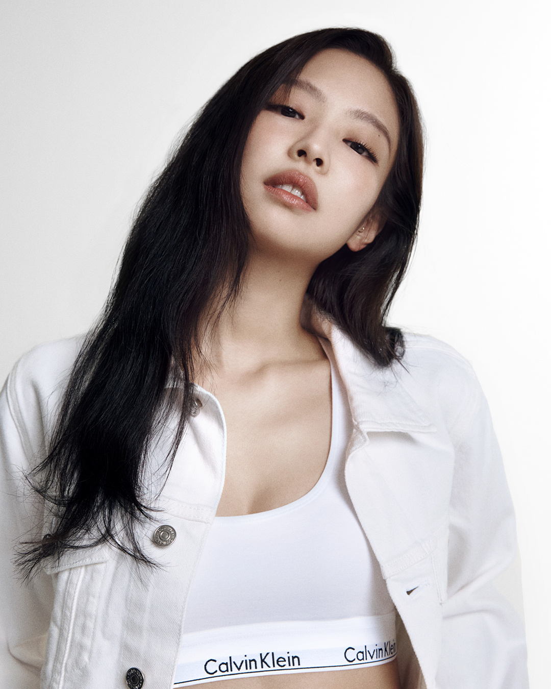 Jennie推特账号被封背后，事件原因与影响探究