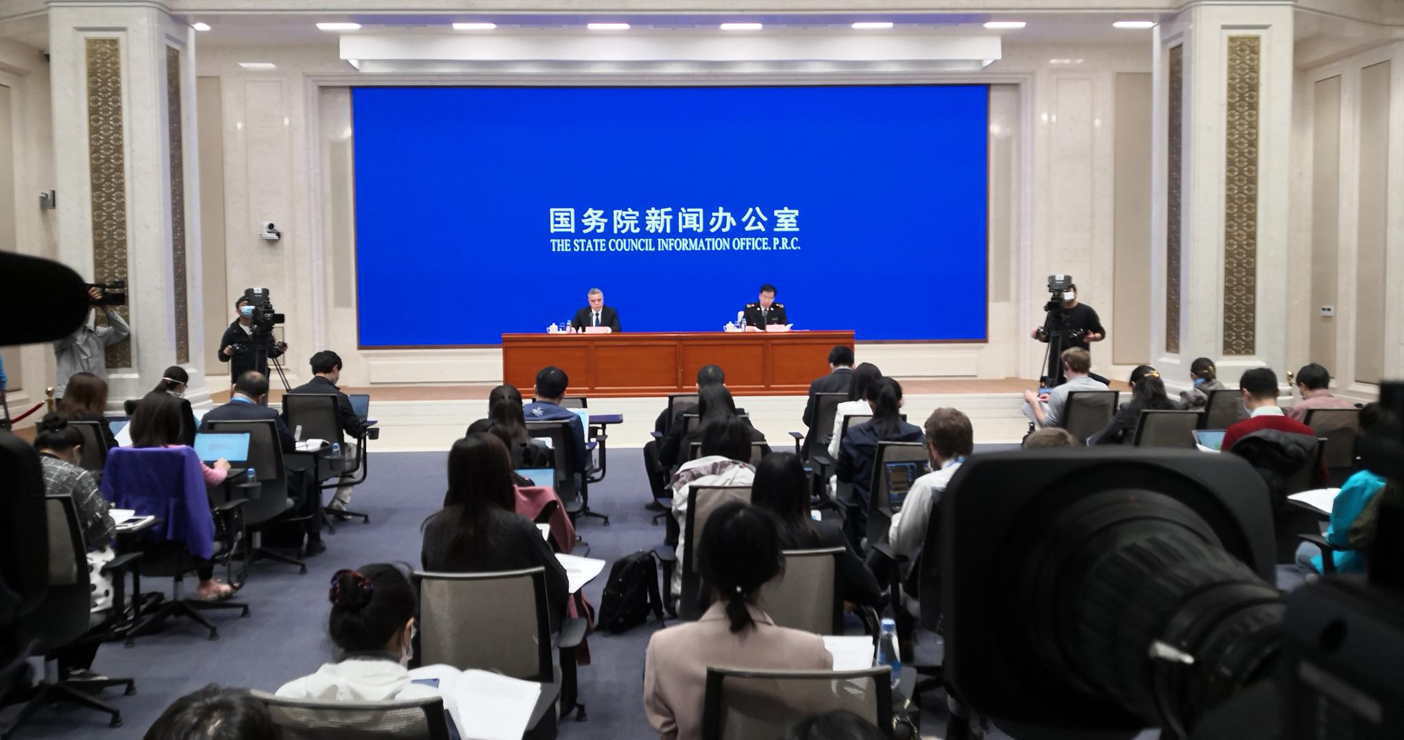 海关总署，中国不刻意追求贸易顺差——自信成长铸就辉煌