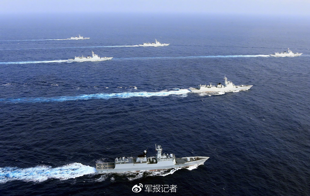 台军称辽宁舰编队通过巴士海峡,台军称辽宁舰编队通过巴士海峡，一段温馨的海上奇遇