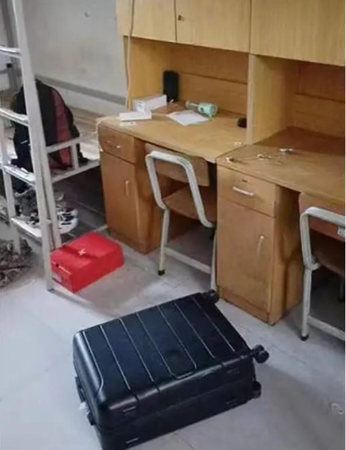 大四学生失联数月引发关注，挂科是否影响人生轨迹？