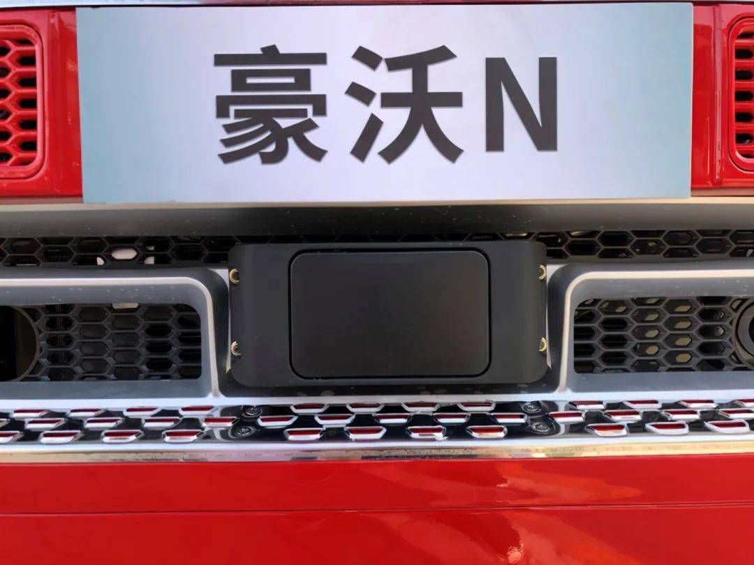 特朗普要求军机军车护航，权力展示还是实际需求的探究？