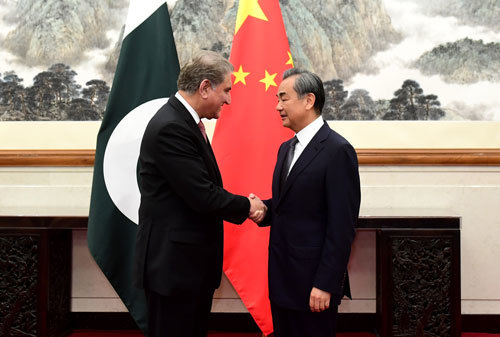印度外长罕见访问巴基斯坦，两国关系迎来新曙光
