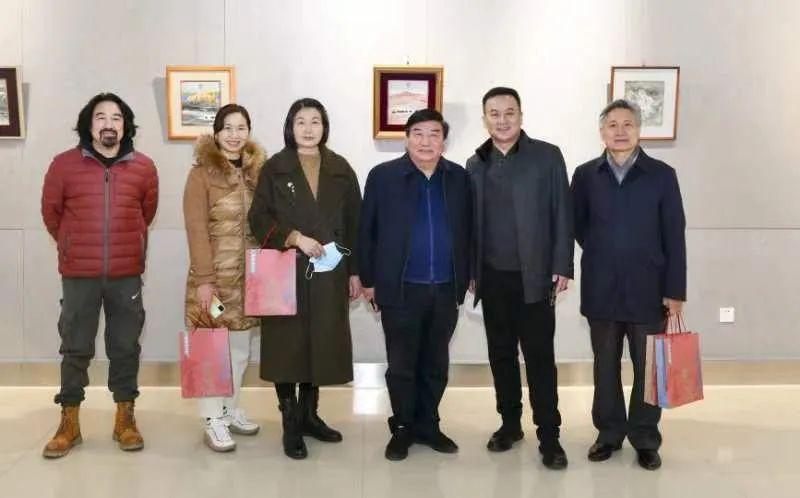 锵锵三人行探索前沿科技，未来生活的高科技魅力