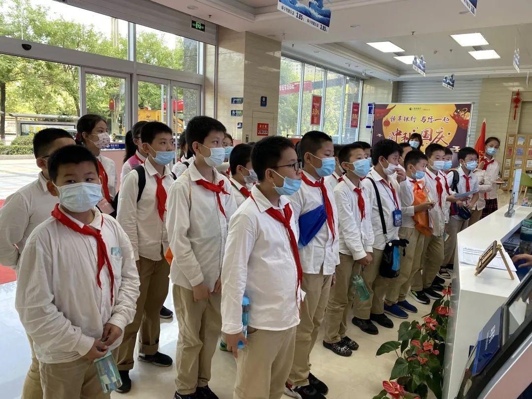 轻松科普之旅，最新电影网下载指南