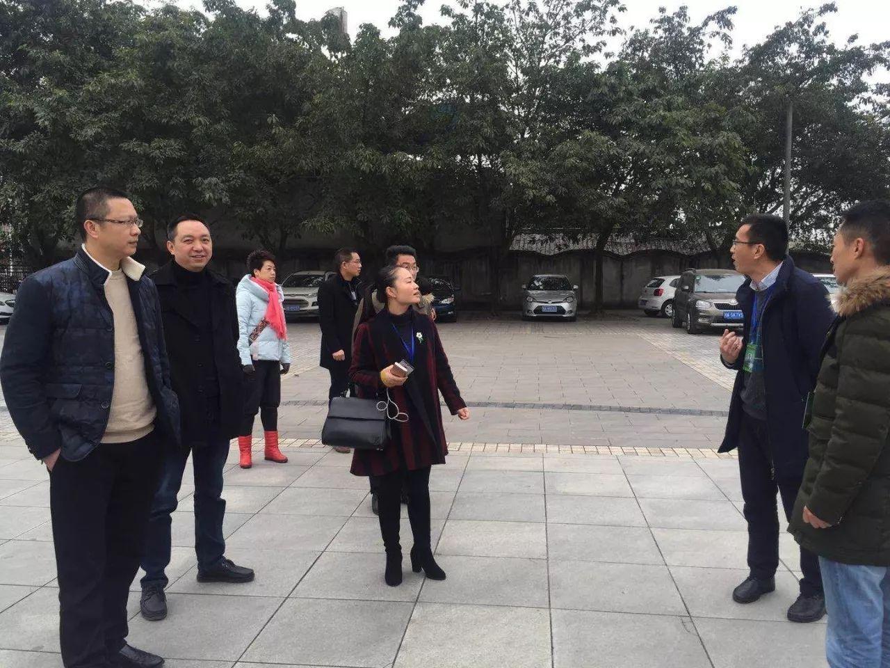 大邑县的温馨日常，友情与陪伴的足迹