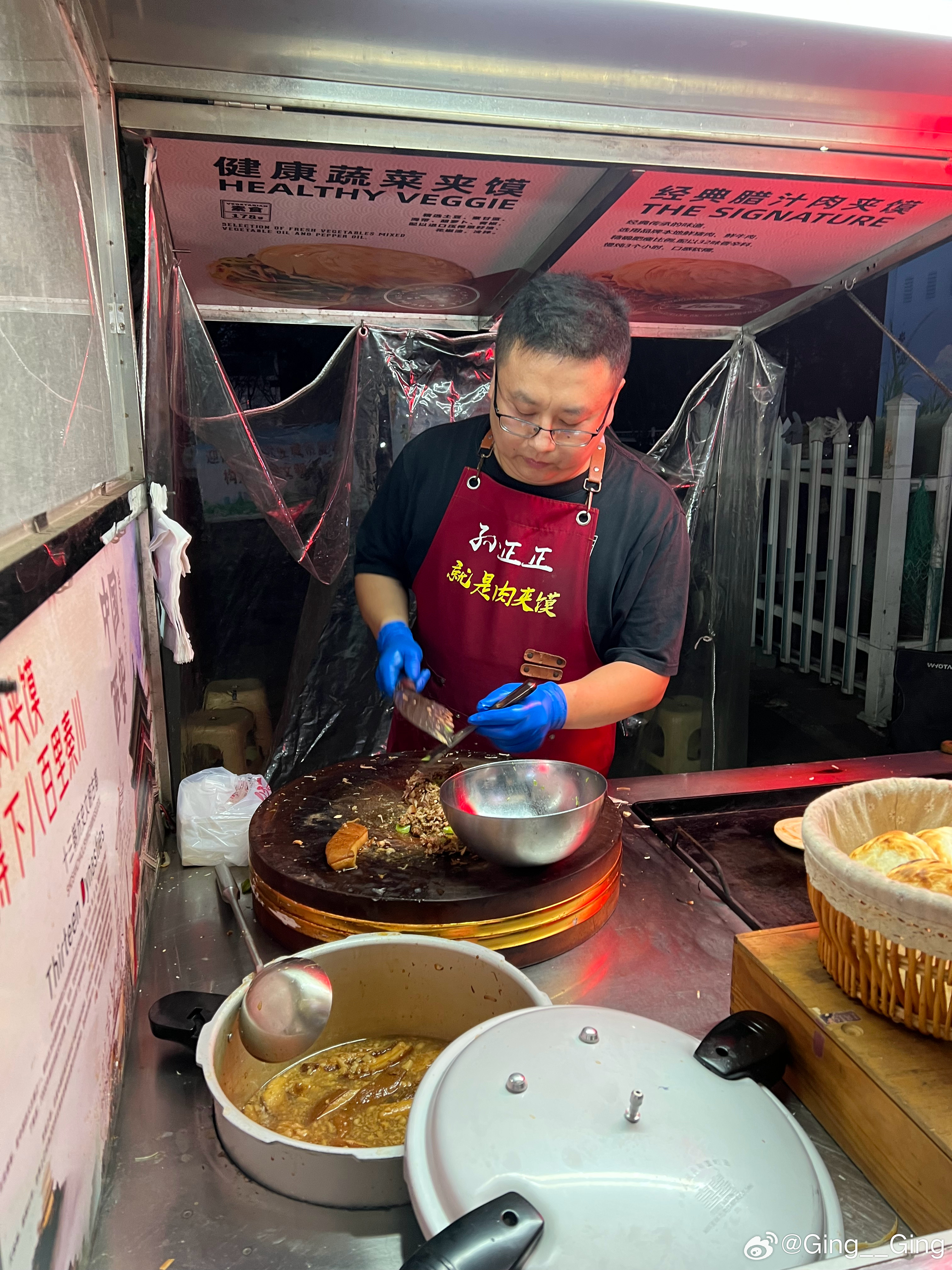 王俊飙最新发现，小巷中的隐藏美食宝藏推荐！